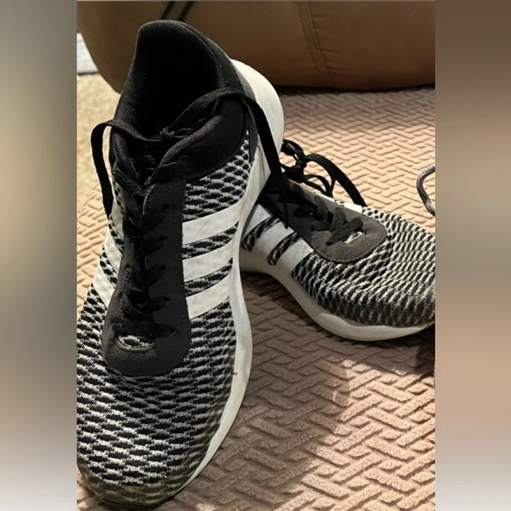 Adidas Running Shoes Size 8 - Picture 4 of 9
